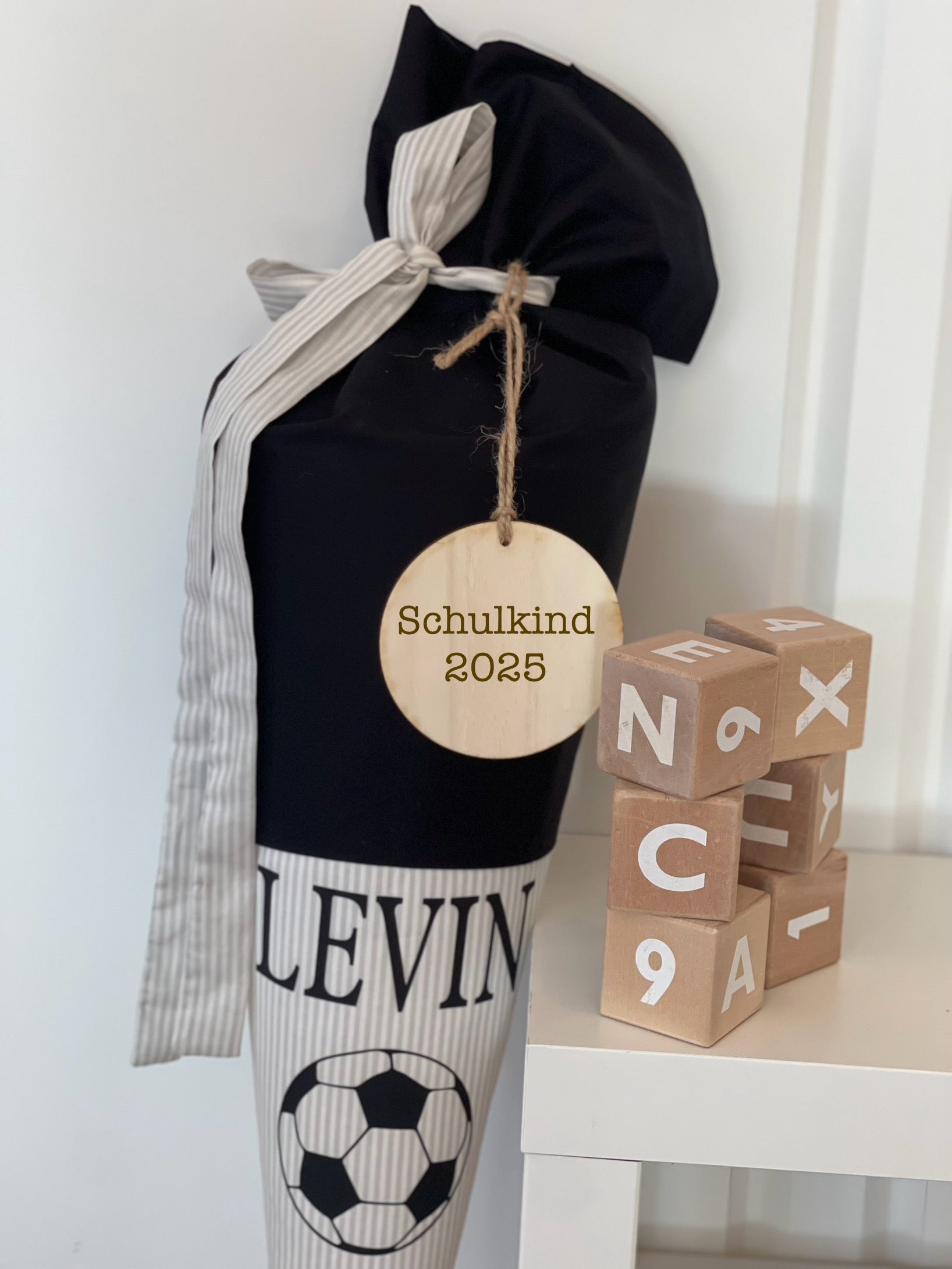 Schultüte Fußball, Einschulung Zuckertüte schwarz grau