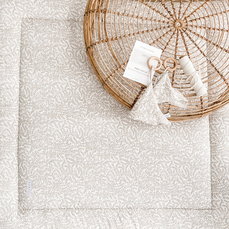 Spiel-und Krabbeldecke, 120x120cm, feine Zweige