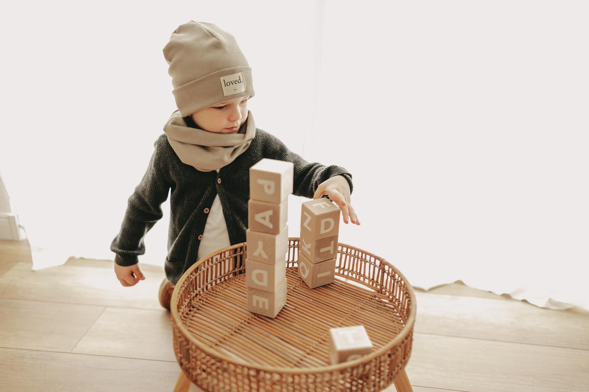 MÜTZE loved. - Farbe: KIESEL - alle Größen -