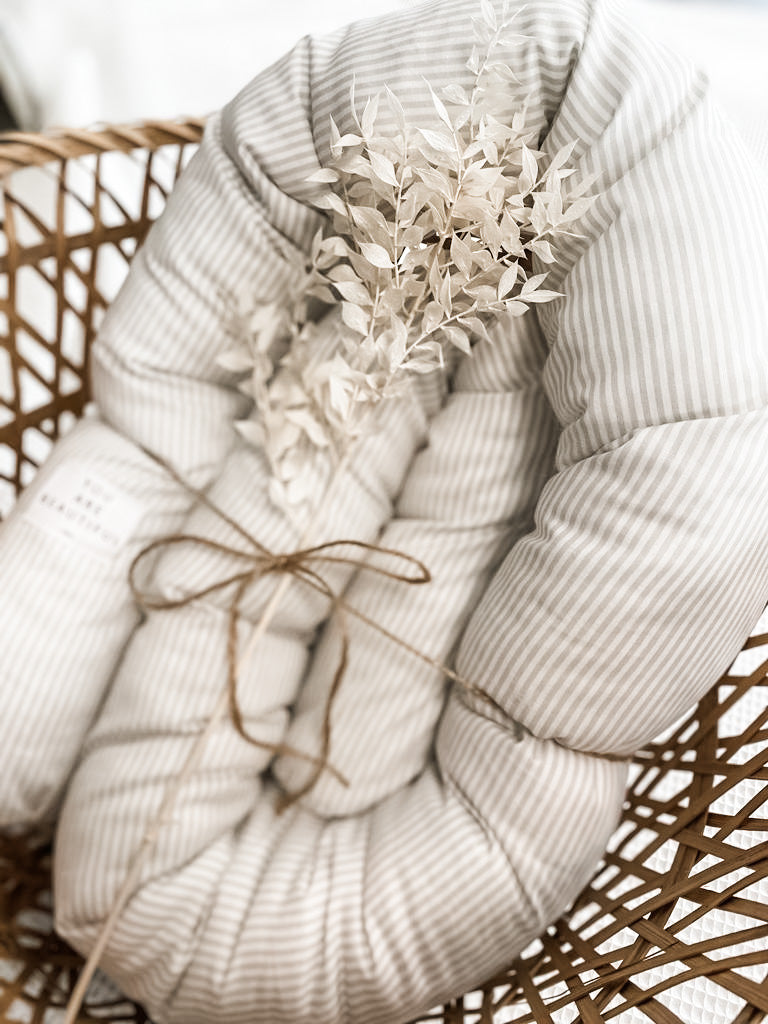 Bettschlange Bettumrandung, Kissenschlange grau