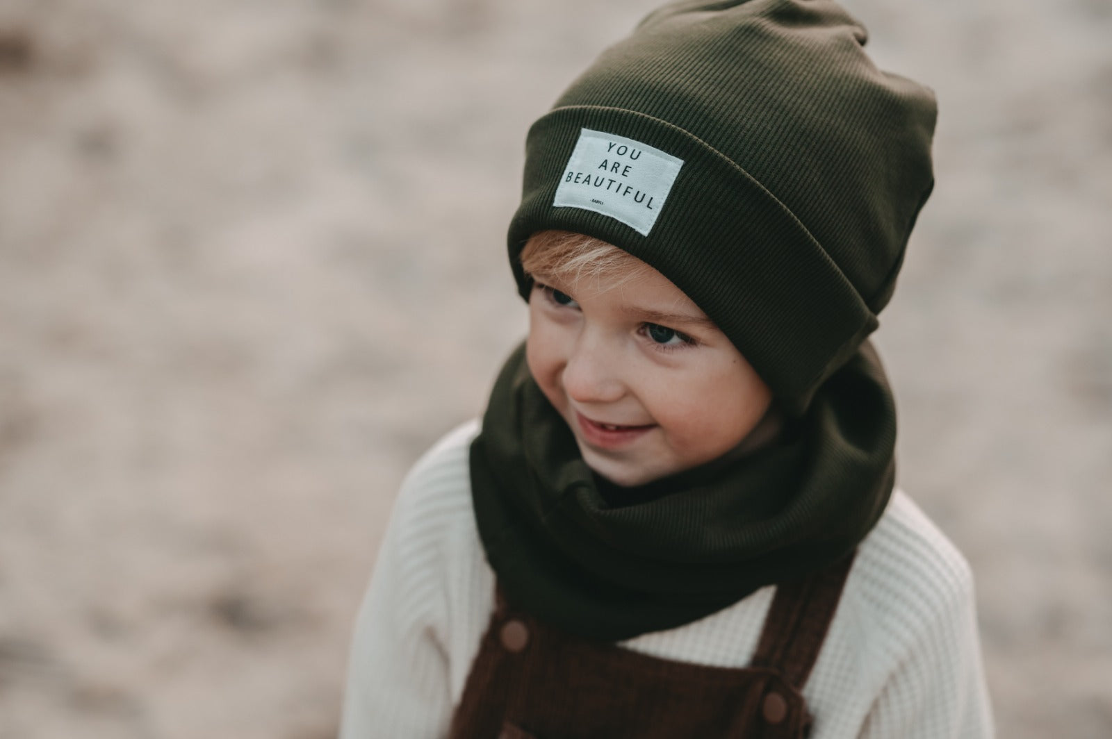 SET MÜTZE und Loop - Farbe: Waldgrün - alle Größen -